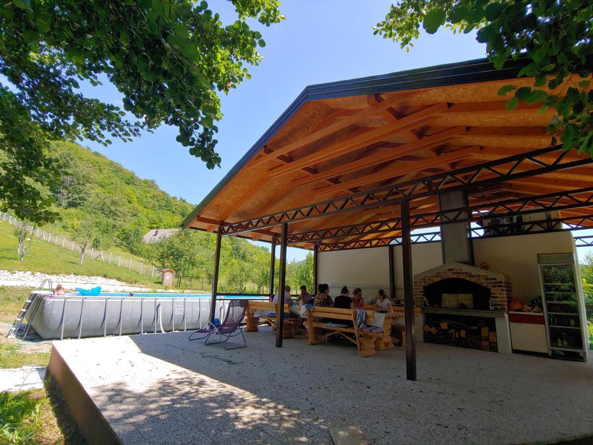 Kuca U Sumi - Forest House Near National Park Una - Air Spa Lohovo Bihać Eksteriør bilde